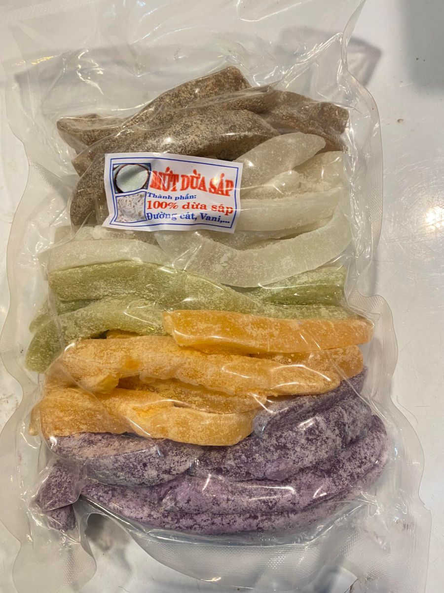 Mứt Dừa Sáp Lá Dứa (250g)
